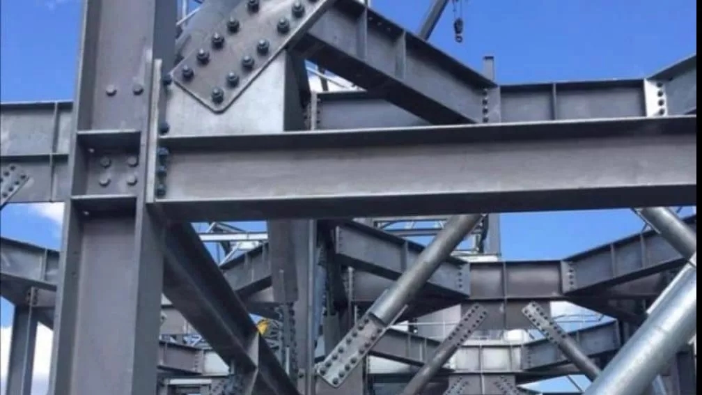 Dynamic metal skeleton